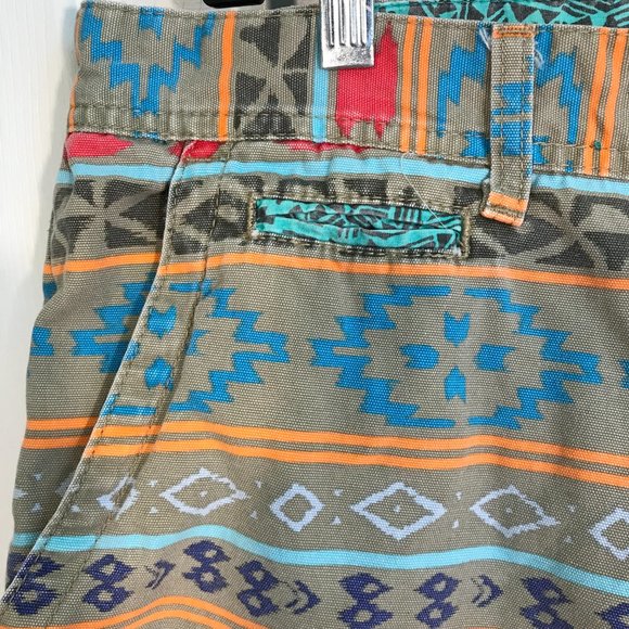 Modern Amusement Aztec / Southwestern Pattern Shorts  SZ 36 ( 38 X 10) DENIM - Picture 6 of 9